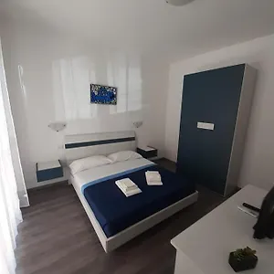 https://la-llua-guest-house.hotelsalgherosardinia.com